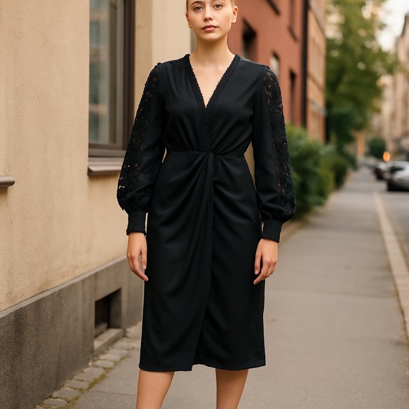Elegant Black Lace Sleeve Dress - Picture 3 of 11